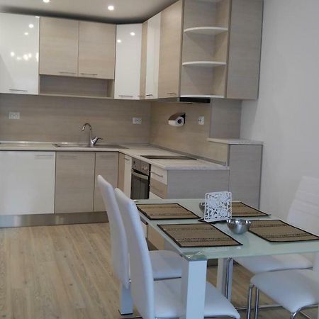 Modern Apartment Sofia Center Esterno foto
