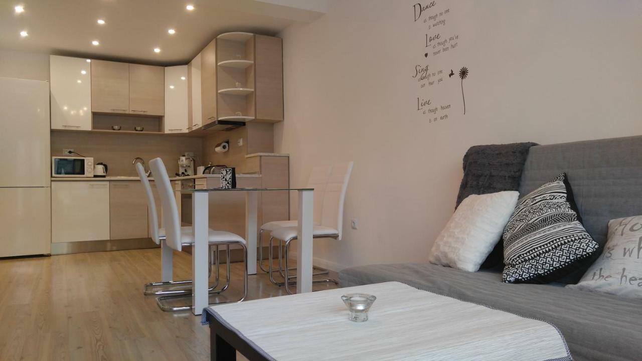 Modern Apartment Sofia Center Esterno foto