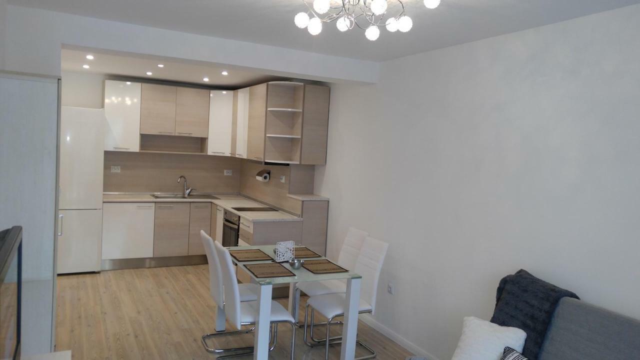 Modern Apartment Sofia Center Esterno foto