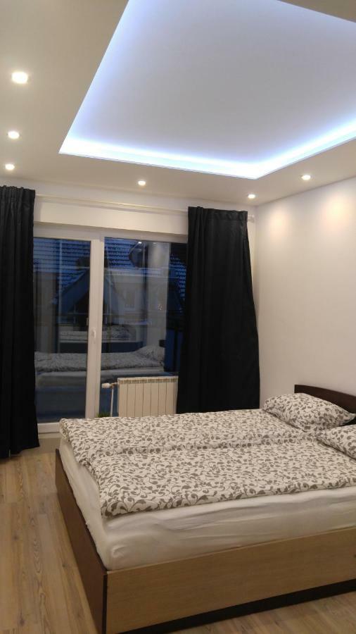 Modern Apartment Sofia Center Esterno foto