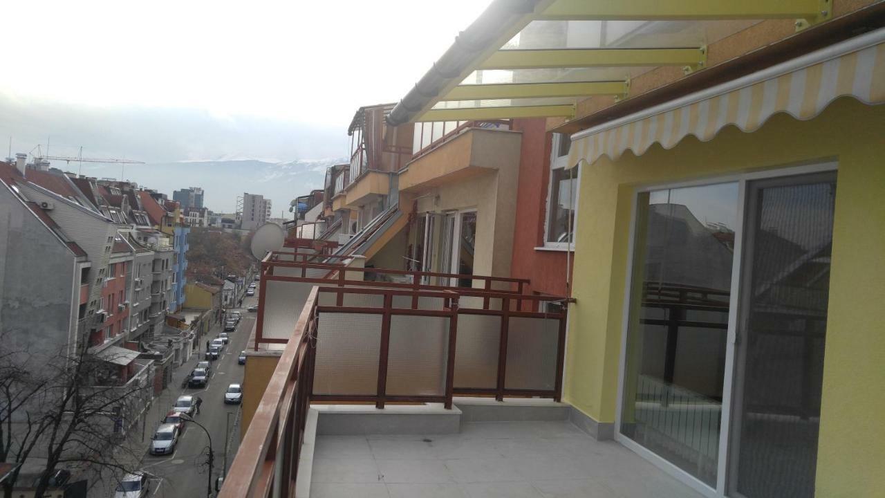 Modern Apartment Sofia Center Esterno foto